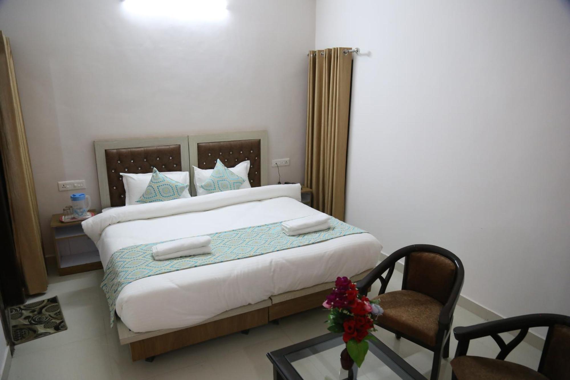 Hotel Yog Tapovan- Rafting Available Ришикеш Экстерьер фото