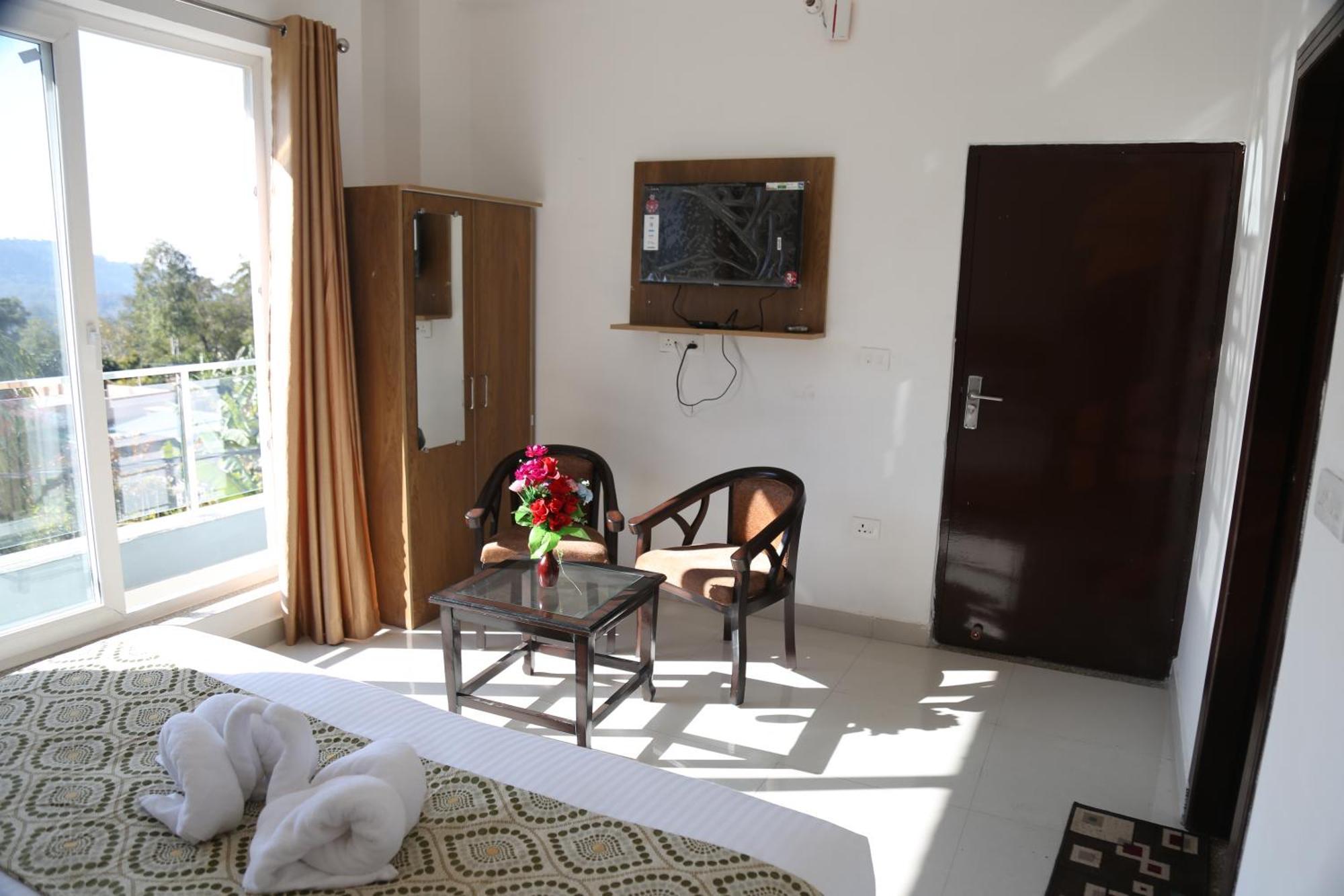 Hotel Yog Tapovan- Rafting Available Ришикеш Экстерьер фото